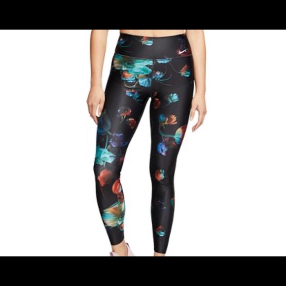 Nike Women’s Dry-Fit legging - Picture 4 of 7